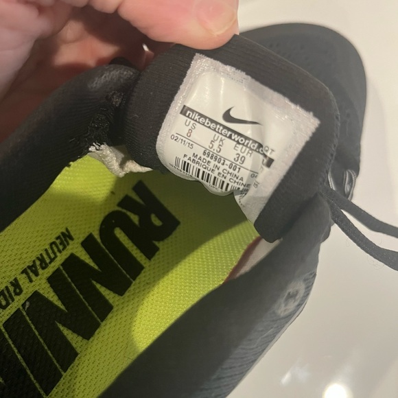 Womens Nike Airmax Black Running Shoes - Size 8 - Picture 5 of 5